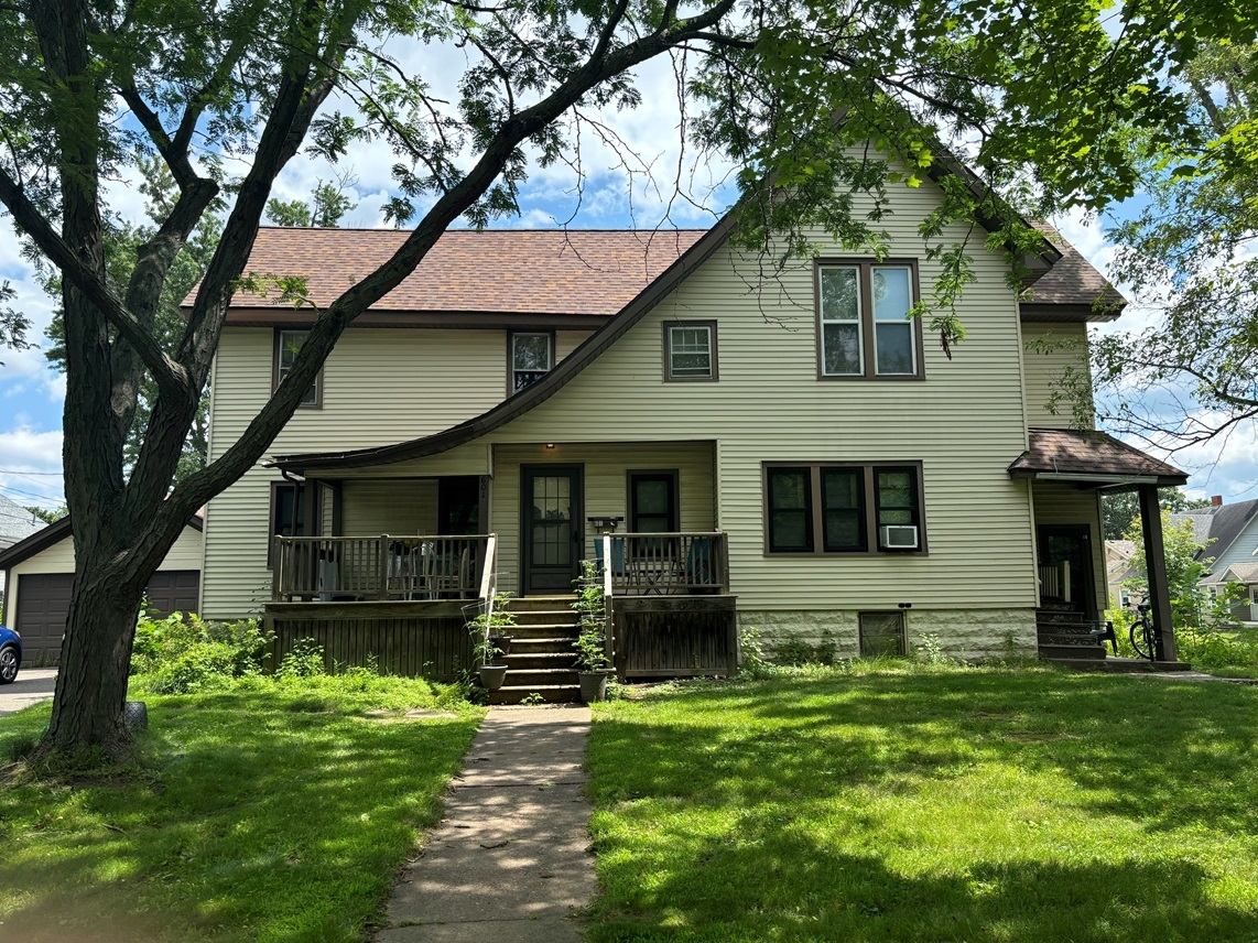 601 ½ Third Ave