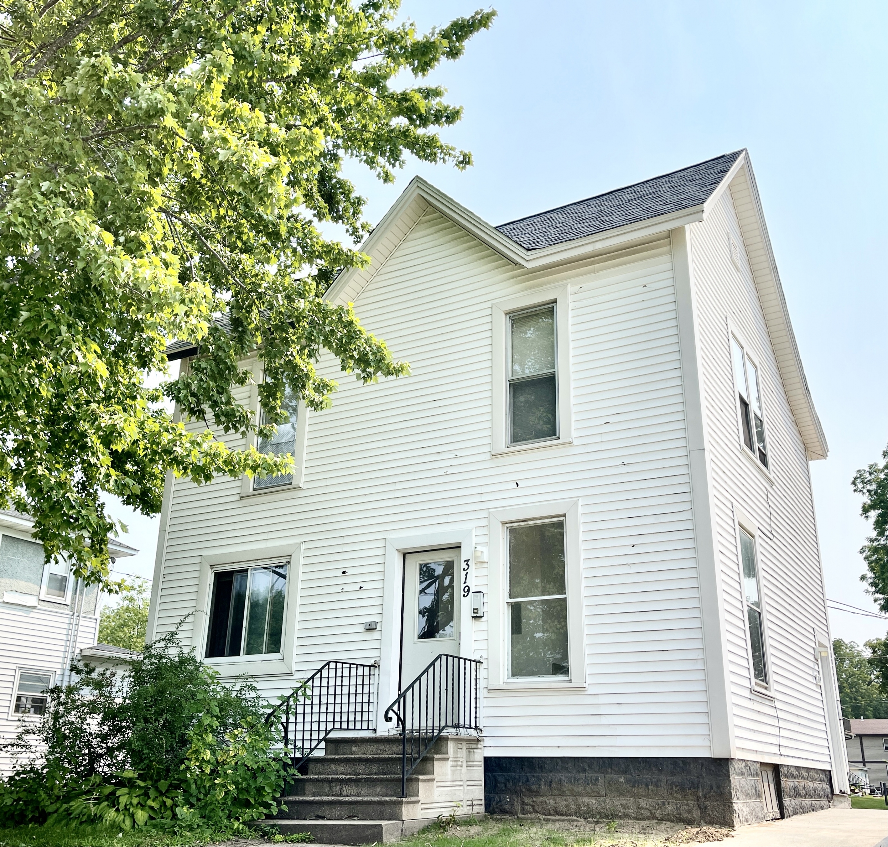 319 Second Ave #3