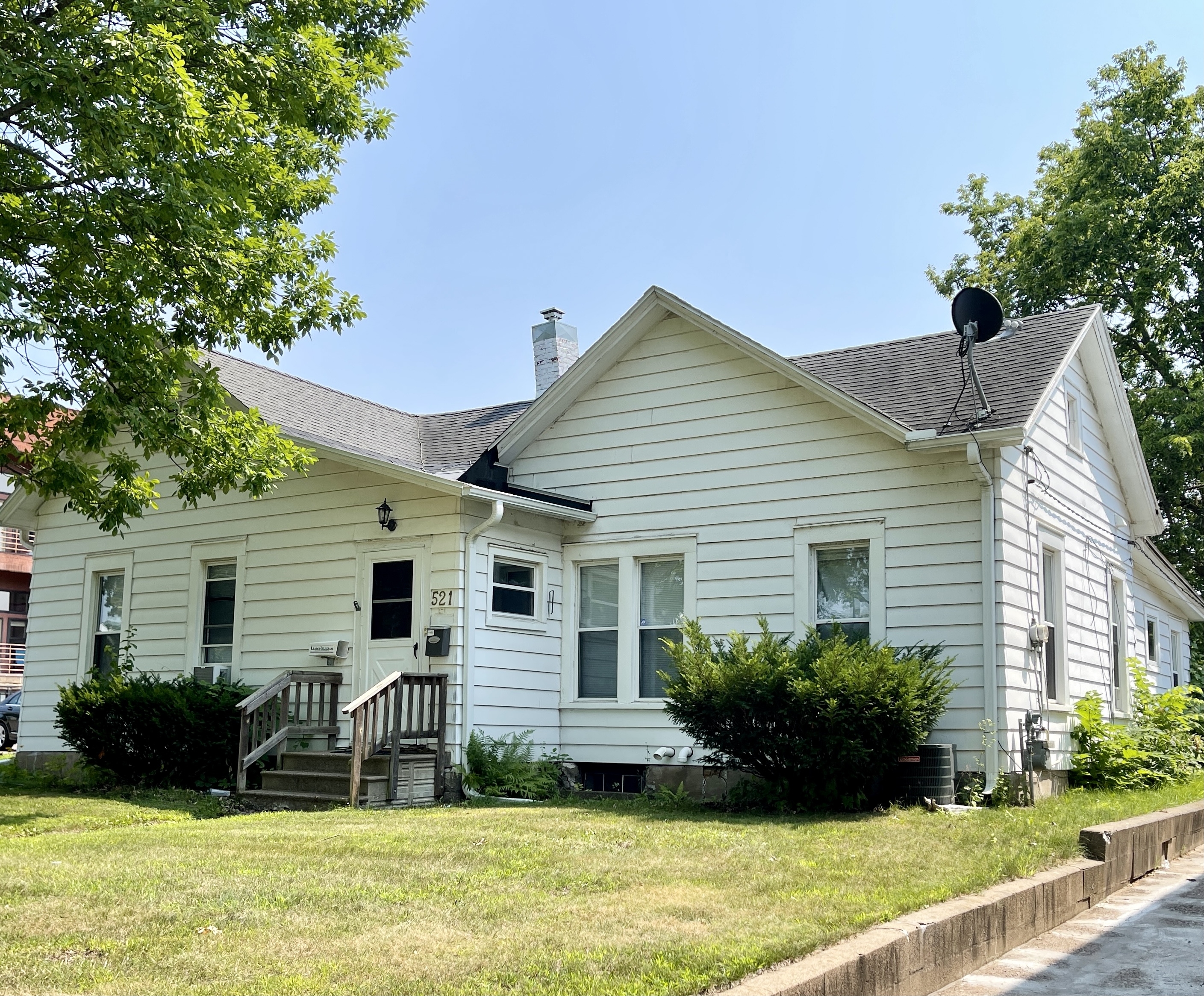 521 Hudson St.